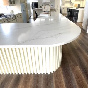 H8206 Cararra Golden